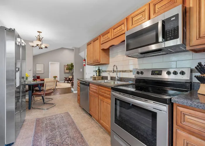 Spacious 5br Firepit With Deck Near Osu And Holiday home